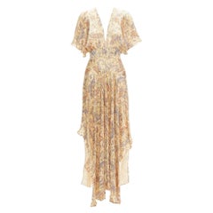 MAJE Rachel Goldfarbenes Kleid mit buntem Paisleymuster und Taschentuchsaum und tiefem V-Ausschnitt Größe1 S
