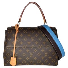 Louis Vuitton Monogrammierte Canvas Cluny MM Umhängetasche