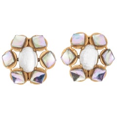 Grandes pendientes de cristal opalescente y metal dorado, Francia, años 60