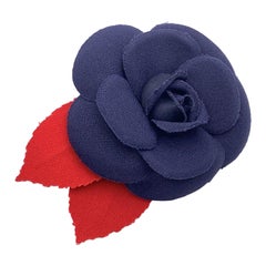 Chanel Broche vintage fleur de camélia bleu rouge