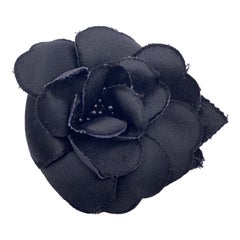 Chanel Vintage Schwarze Seidenblumenbrosche mit Anstecknadel Kamelie