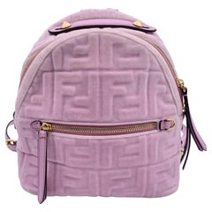 Mini sac à dos ou porté épaule Fendi rose pâle en velours embossé FF