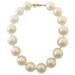 Vintage Iconic Chanel Pearl Choker