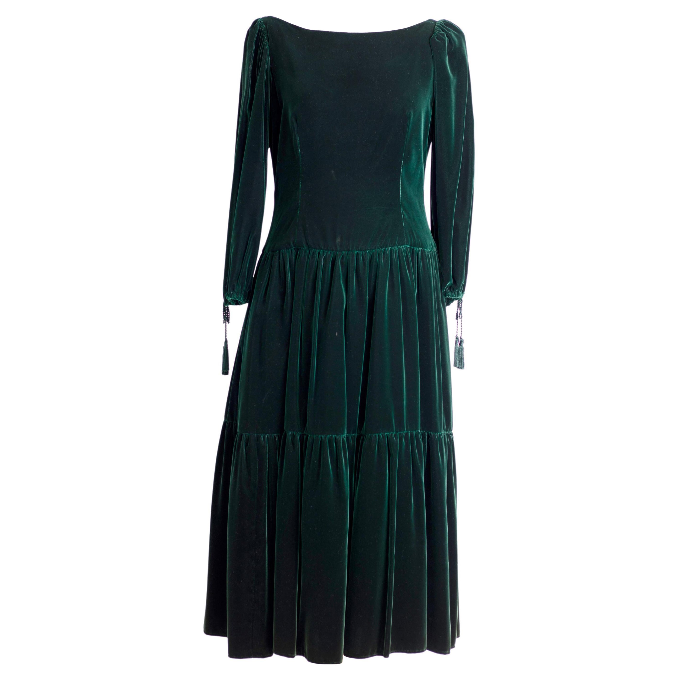 1990s Oscar De La Renta Green velvet Dress For Sale