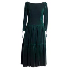 1990s Oscar De La Renta Green velvet Dress