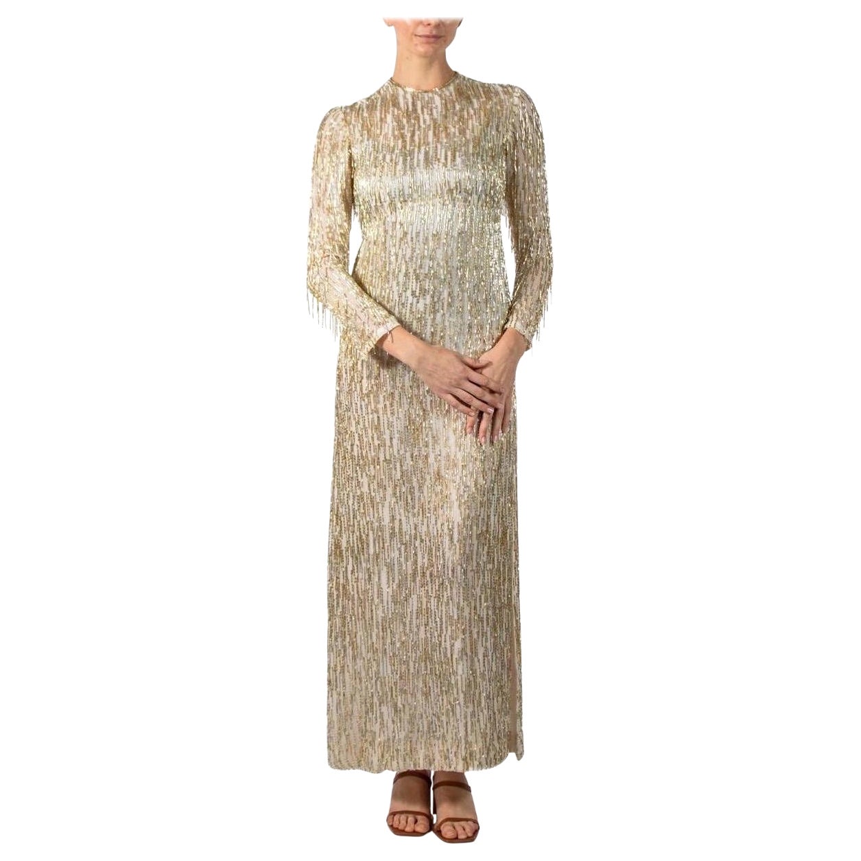 1960S Weiß Seide Chiffon Reich Taille Kleid In Gold & Silber Perlen Frin bedeckt im Angebot