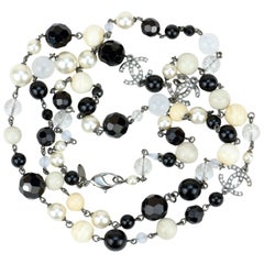 Collier long Chanel CC à 3 logos en cristal perlé et perles