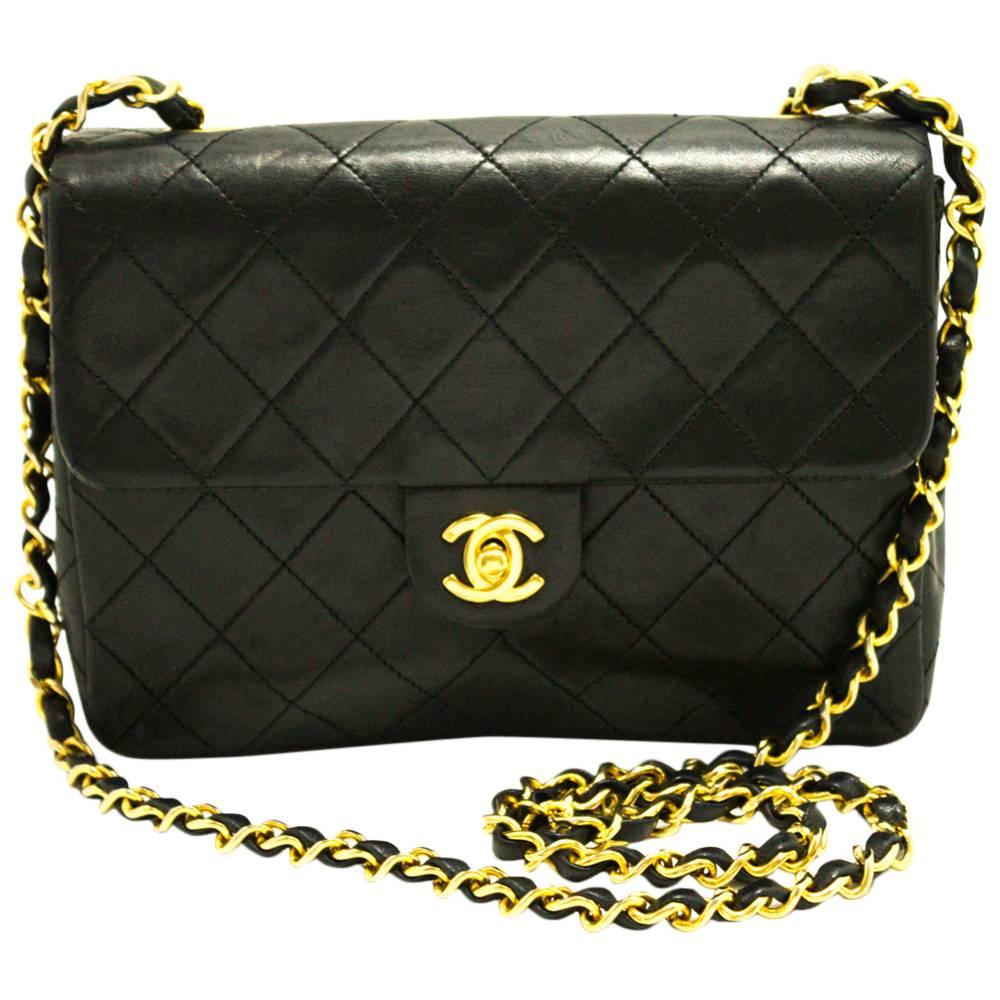 CHANEL Mini Small Chain Shoulder Bag Crossbody Black Quilted Flap 