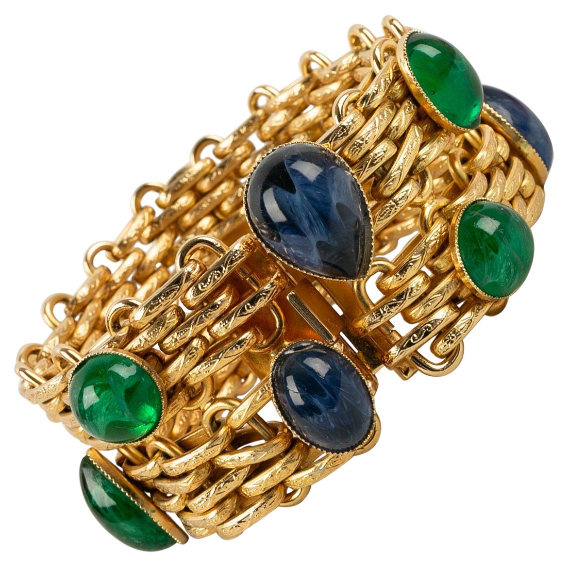 Bracelet Christian Dior en métal doré avec cabochons en pâte de verre en vente