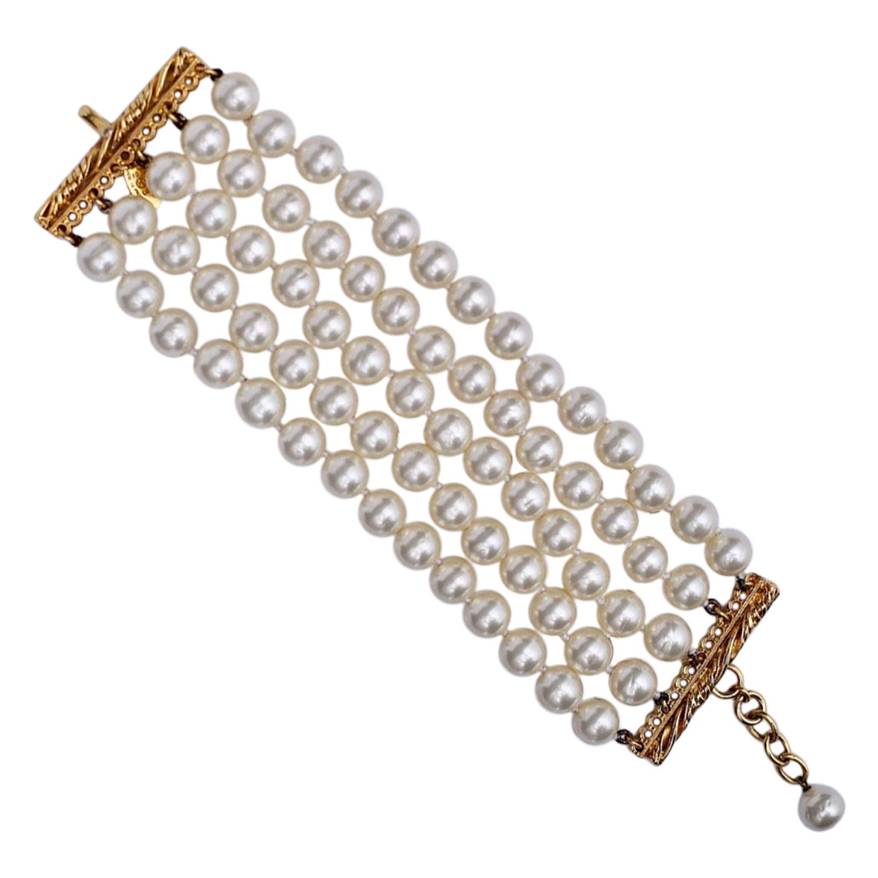 Chanel Perlen-Perlen-Armband  im Angebot