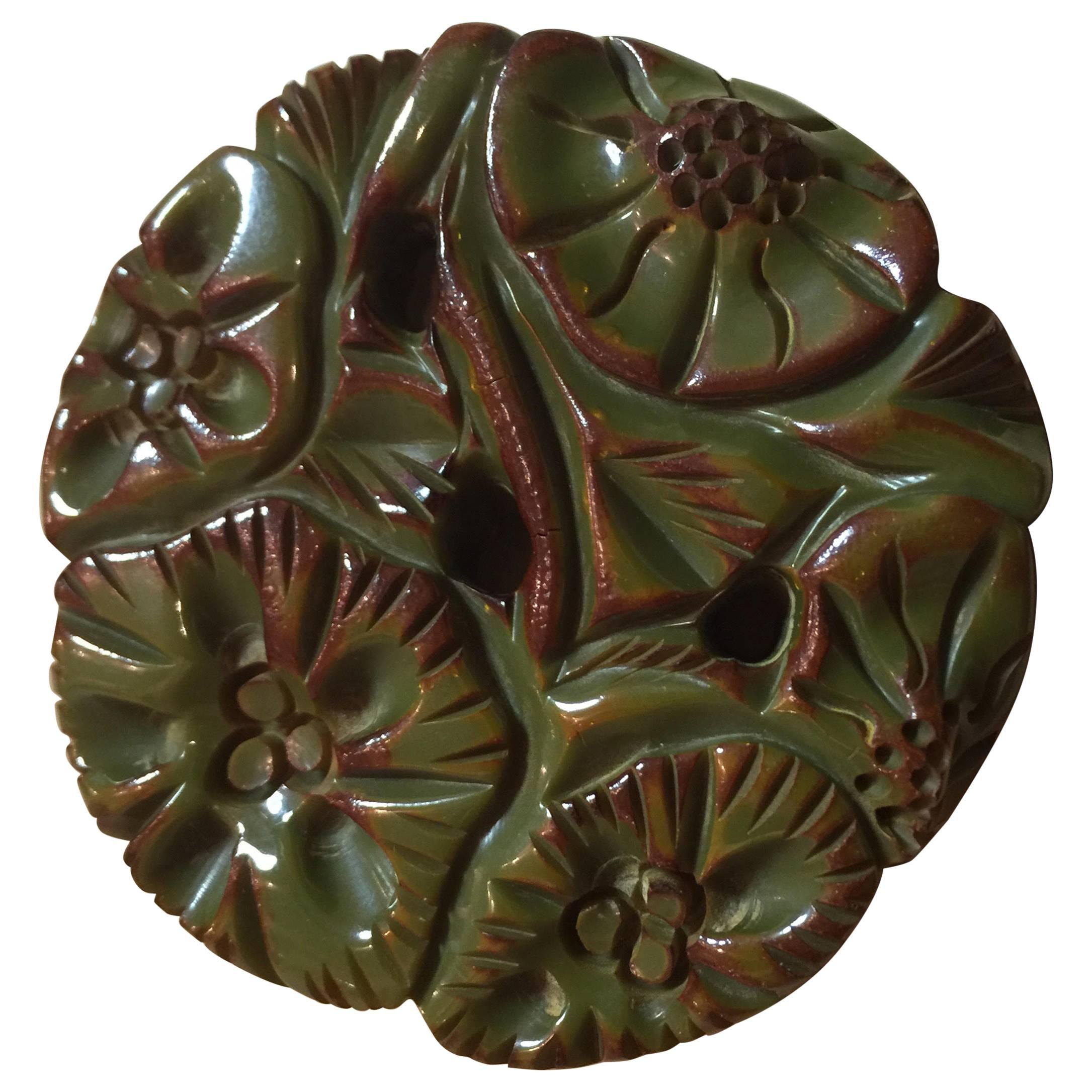 1930s Bakelite Circle Brooch/Pin with Rare Patina For Sale