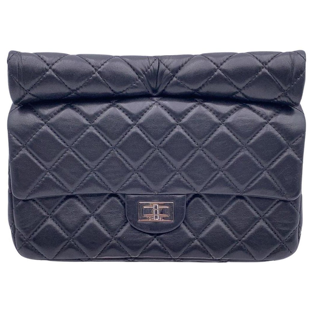 Chanel Black Quilted Leather Reissue Roll 2.55 Clutch Bag Handbag For Sale