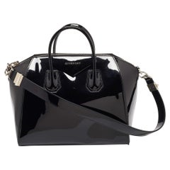 Givenchy - Cartable moyen Antigona en cuir verni noir