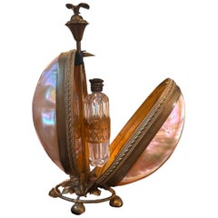 Morphew Abode Fin 19ème siècle Edwardien Métal et coquillage Distributeur de parfum