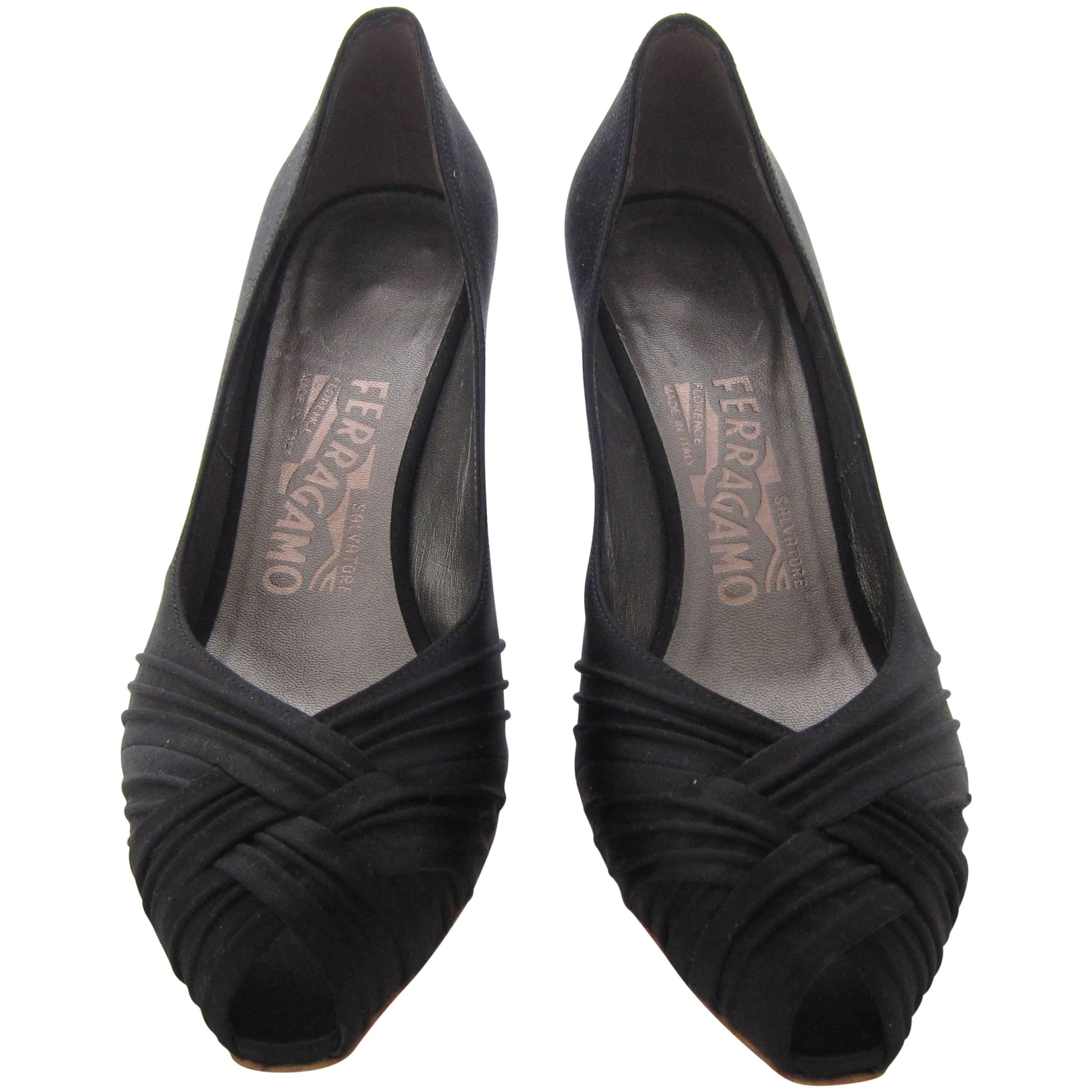 Really nice pair of Salvatore Ferraamo Black Silk Shoes. Size 5 '36 EU)
