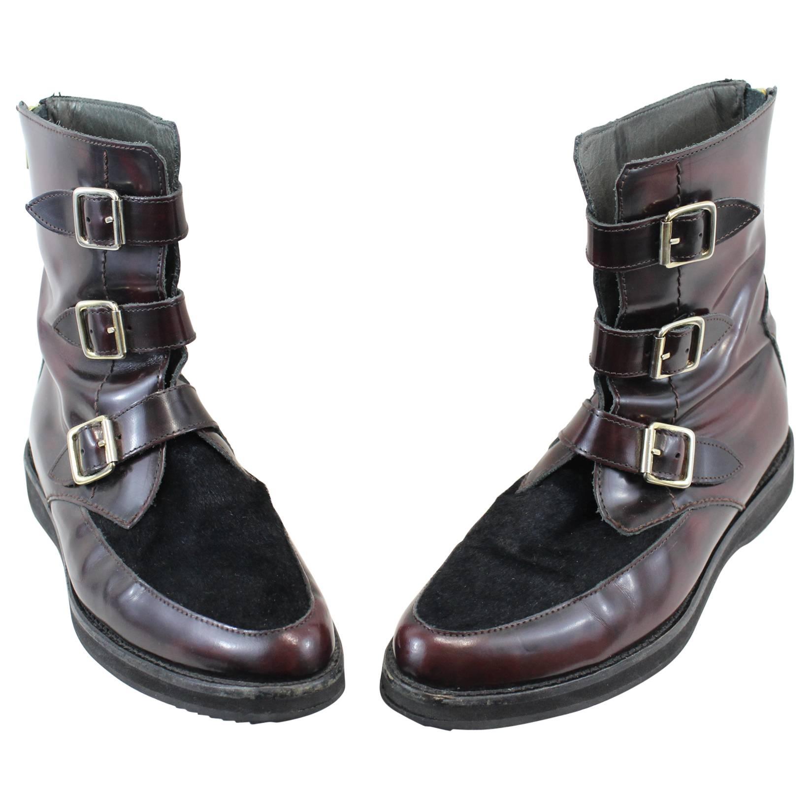 Amazing Boots from Alexander McQueen in Dark Red Patented  and Calfskin leather For Sale