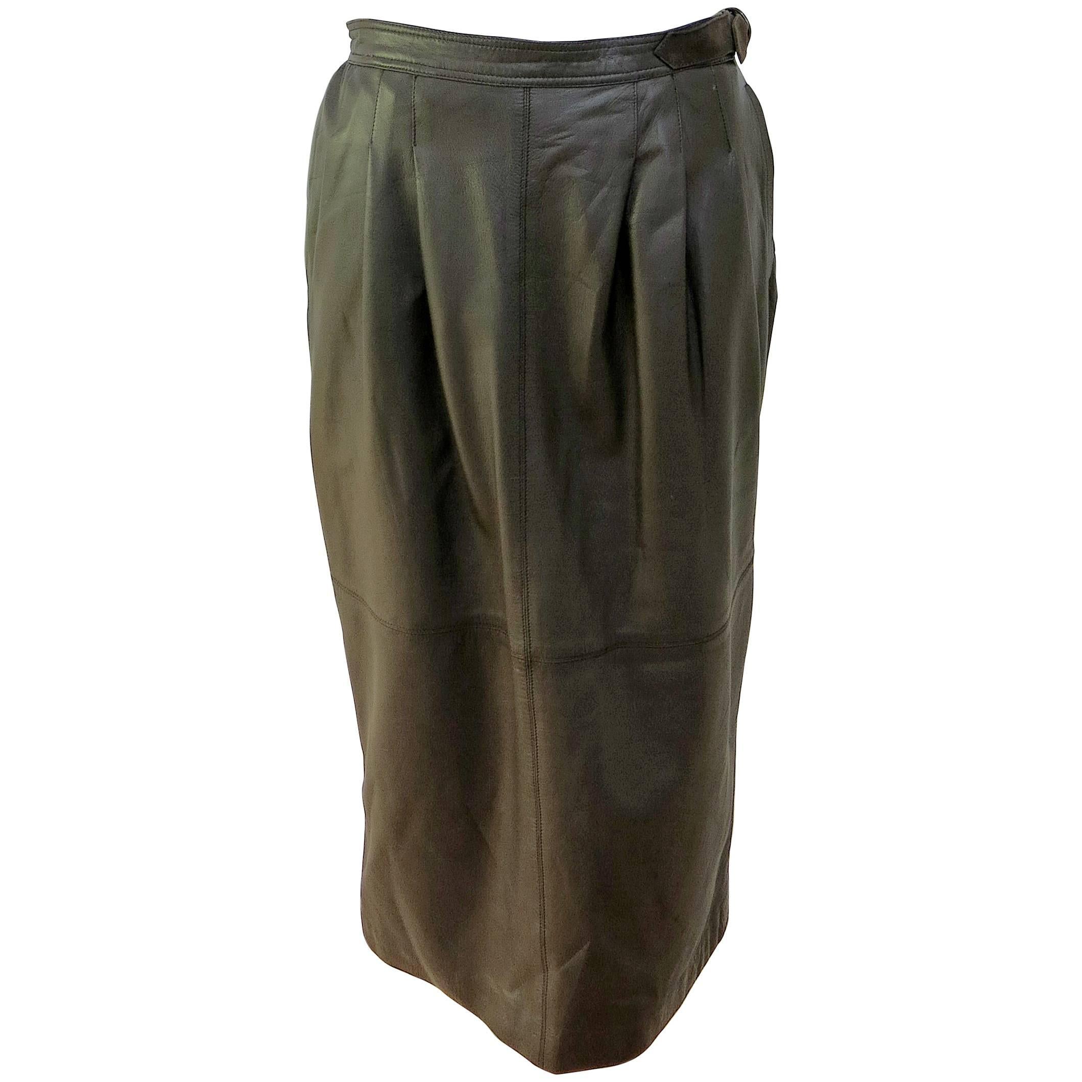 1980s Gucci Knee Length Brown Leather Adjustable Skirt For Sale