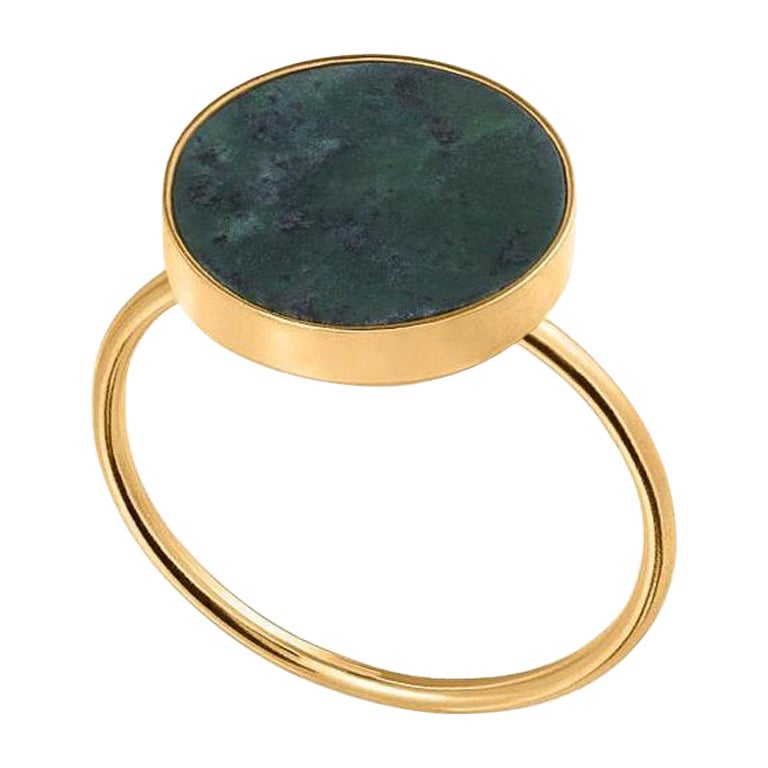 Ring with green nephrite jade gold size 5 For Sale