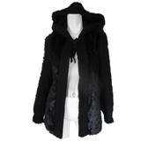 gilet con cappuccio in maglia e pelliccia di visone nera