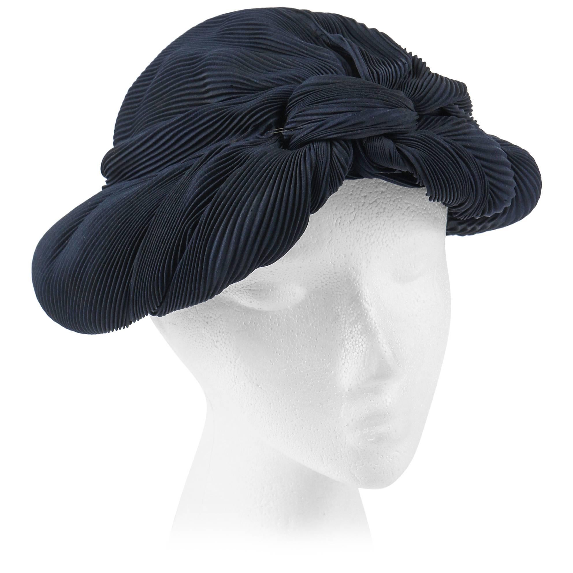 MADAME AGNES c.1930's Midnight Navy Blue Plisse Pleat Silk Turban Dinner Hat For Sale