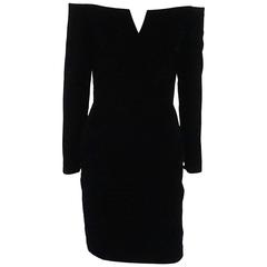 Vicky Tiel Black Velvet Off the Shoulder Long Sleeve Dress - 40 - 1980's