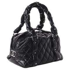 Chanel 2006 Distressed Soft Bubble Mini Bowler Tote aus Kalbsleder im Used-Look 