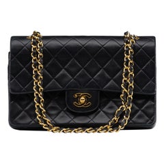 Vintage Chanel Classic Medium Lambskin Black 24k gold-plated hardware