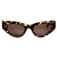 Bottega Veneta Brown Tortoiseshell Cat-Eye Sunglasses