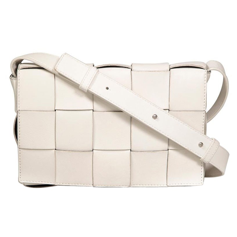 Bottega Veneta White Leather Intrecciato Cassette Bag For Sale