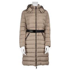 Moncler Taupe Gürtel Puffer gesteppter Mantel Größe S