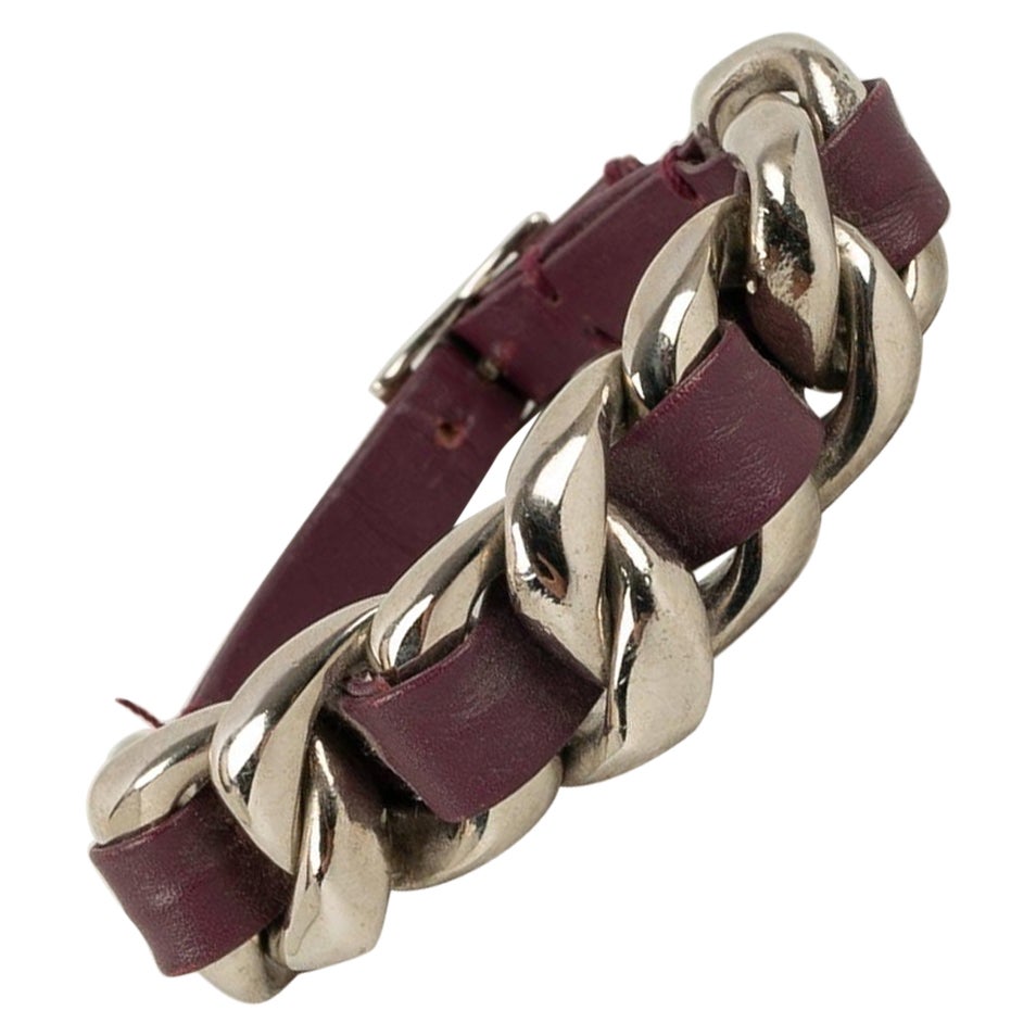 Chanel Bracelet in Silvery Metal and Purple Leather, 2002 For Sale