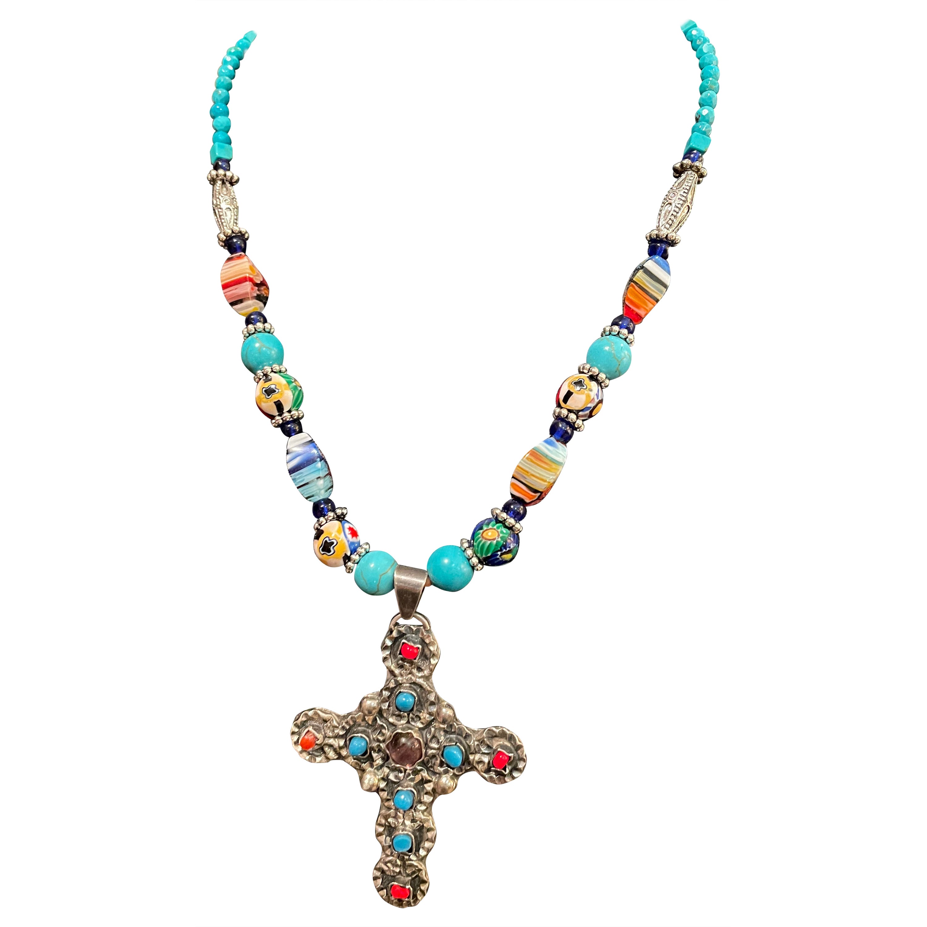 LB bietet Vintage-Halskette aus mexikanischem Intarsienkreuz mit türkisfarbenem, venezianischem Glas mit Intarsien  im Angebot