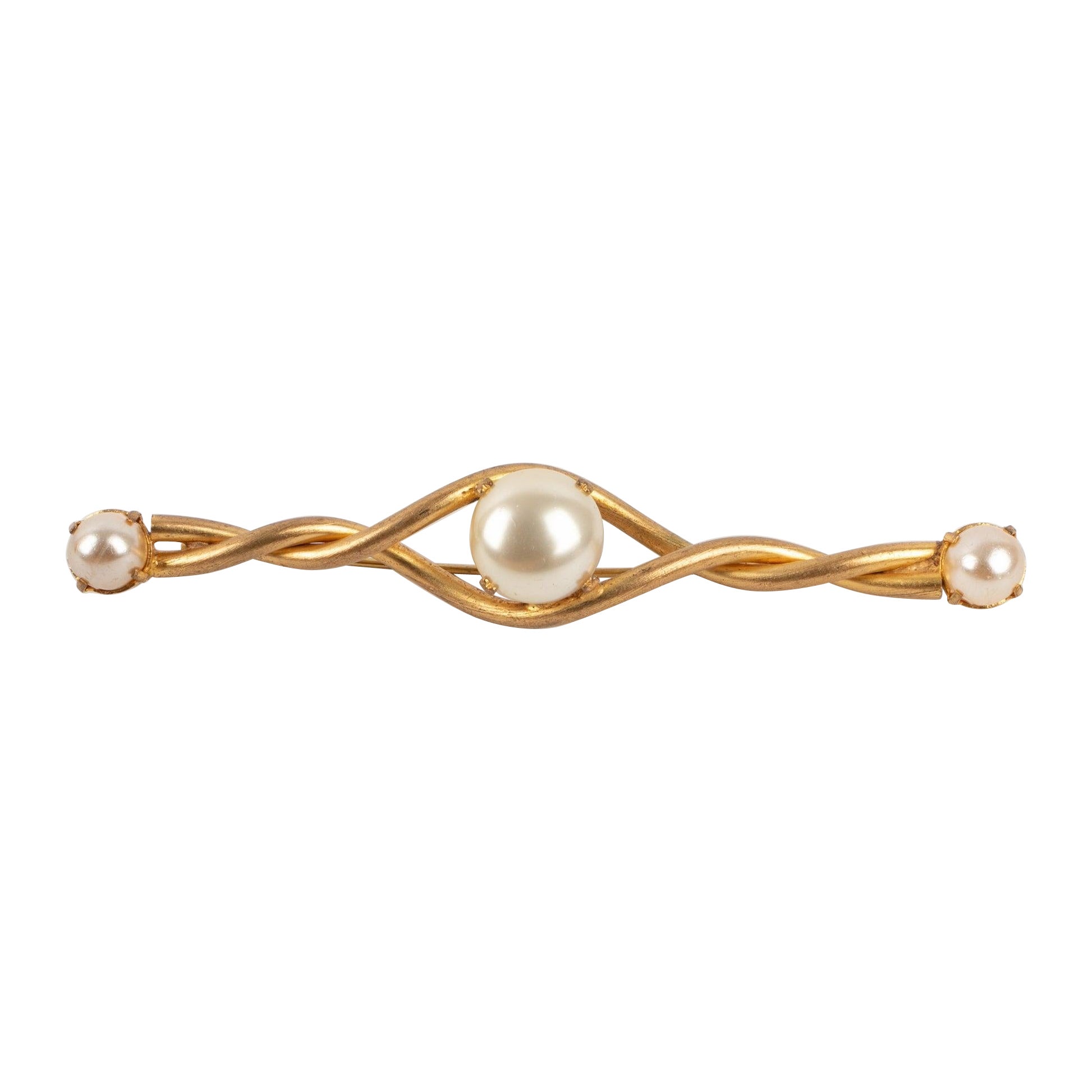 Chanel Long Brooch in Gold-Plated Metal with Three Pearly Cabochons For Sale