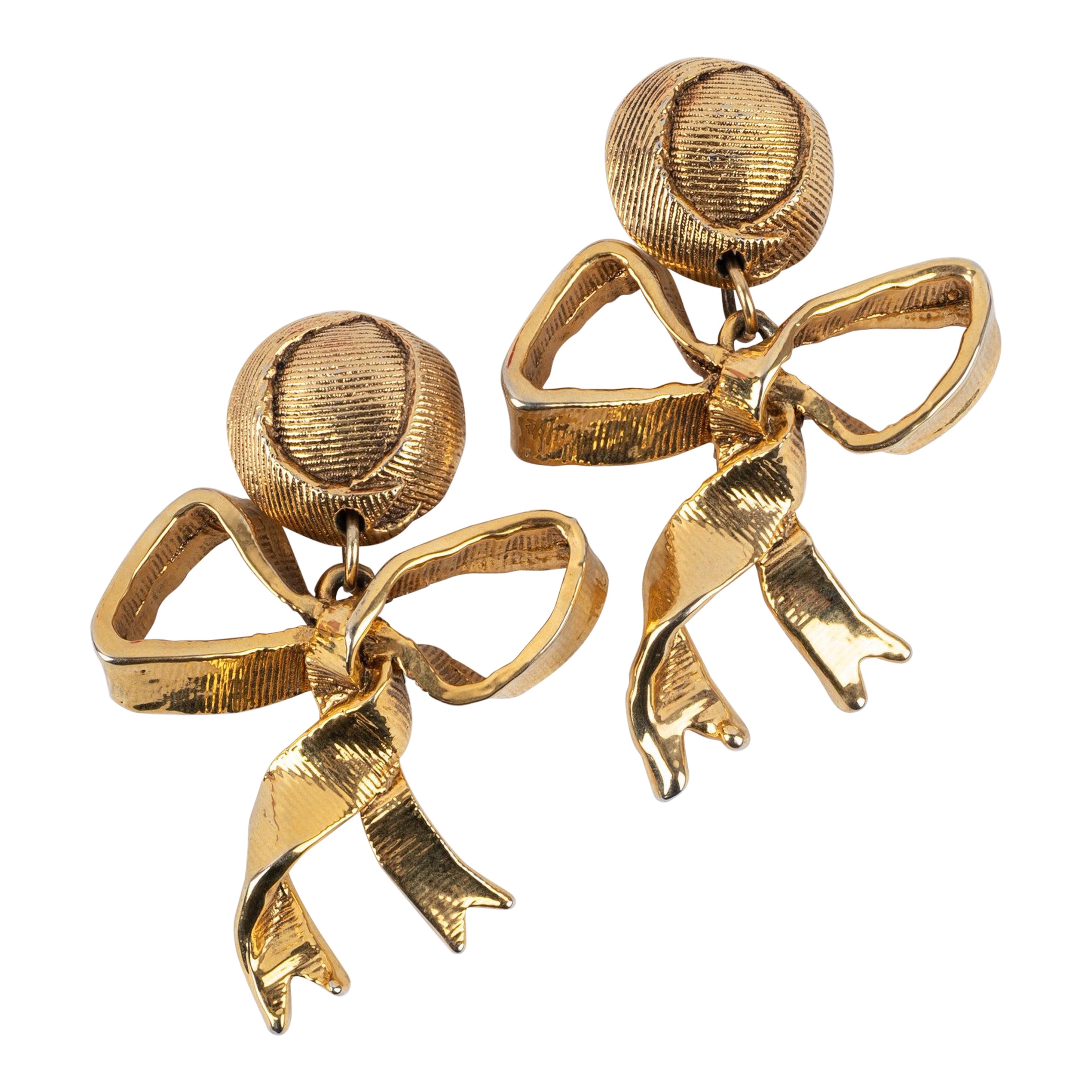 Chantal Thomass Golden Metal Clip-on Bow Earrings For Sale