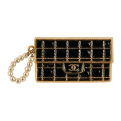 Chanel Brosche / „Handtasche“ Anstecknadeln, 2002