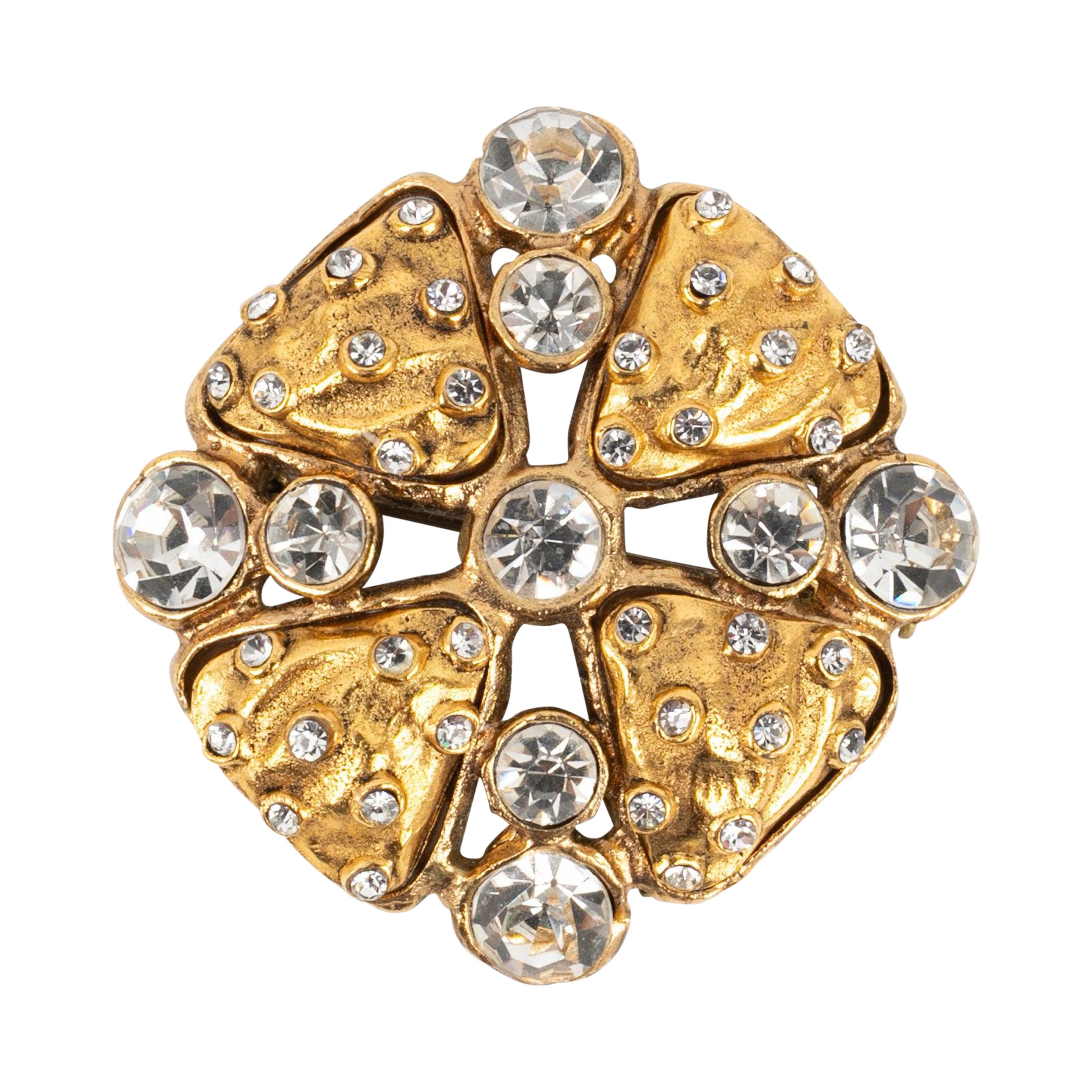 Chanel Byzantine Brooch in Gold-Plated Metal, 1990s For Sale