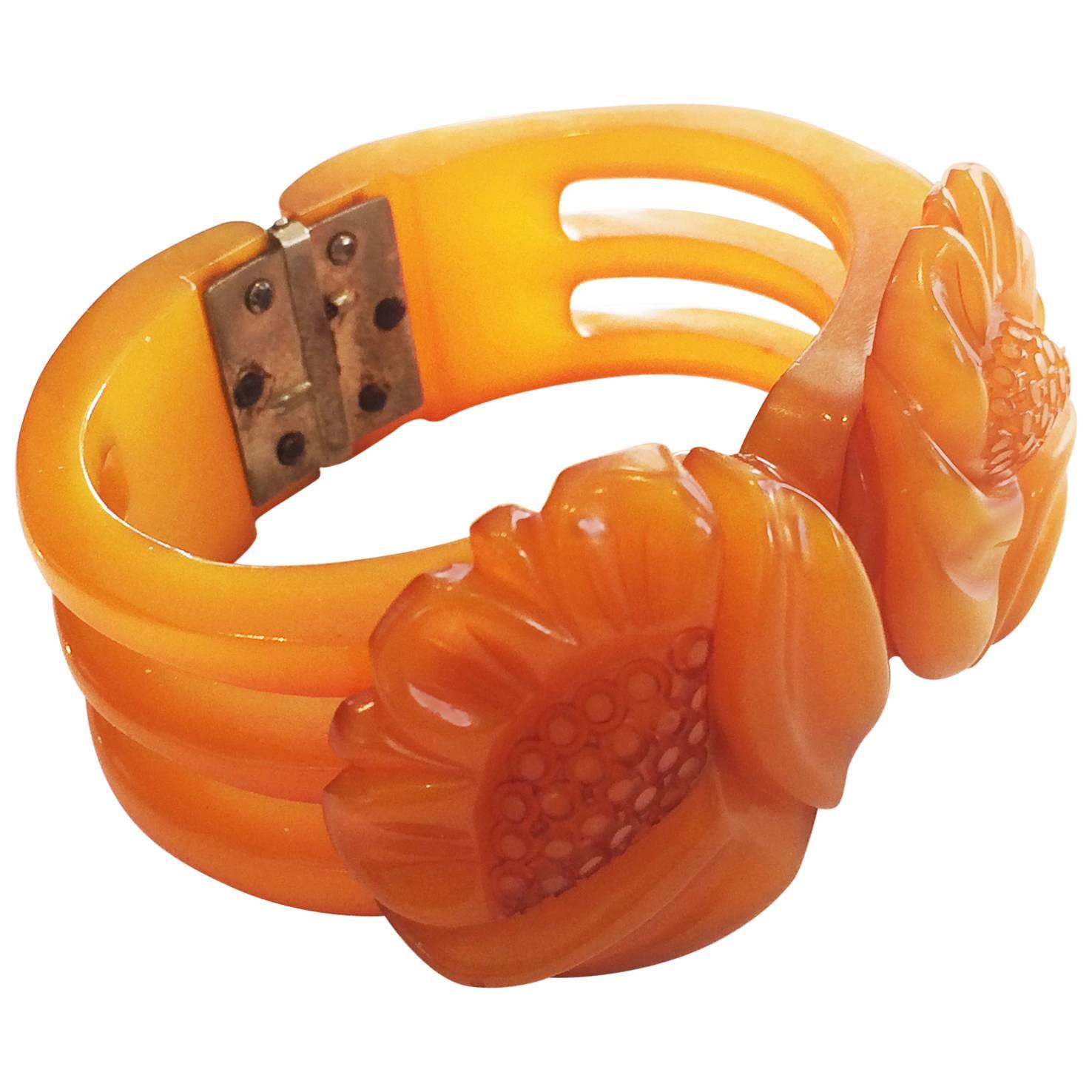 Art Deco Heavily carved translucent bakelite clamper hinged bangle bracelet