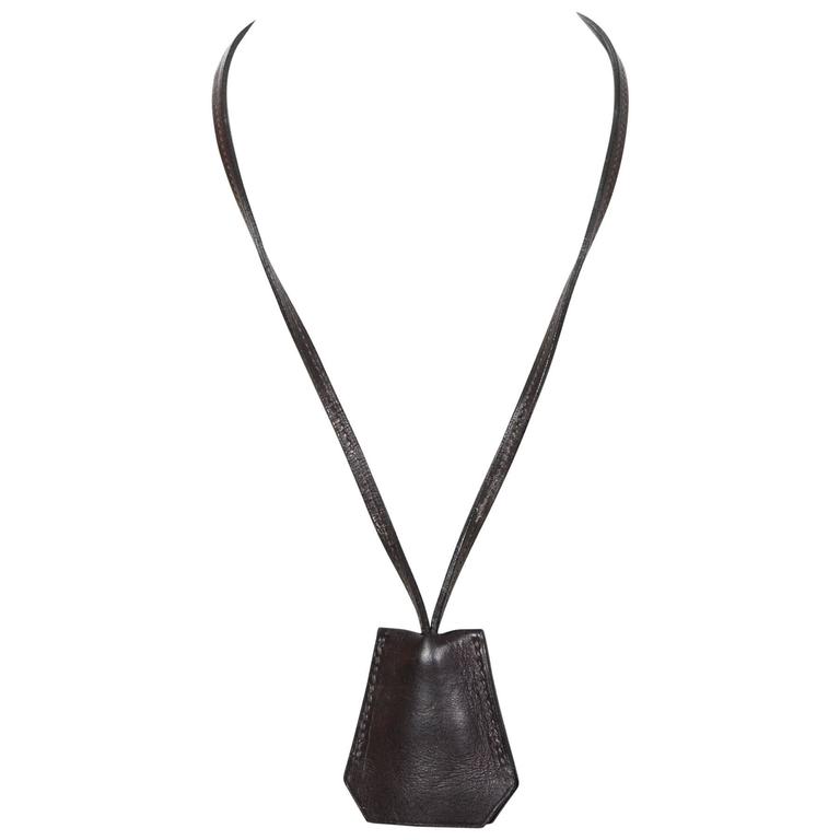 HERMES メタル＆レザー ペンダント Clochette HERMES Clochette(エルメス クロシェット) ネックレス