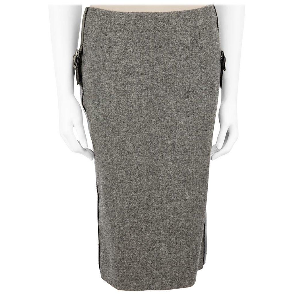 Alexander McQueen Grey Wool Buckle Knee Skirt Size XS For Sale