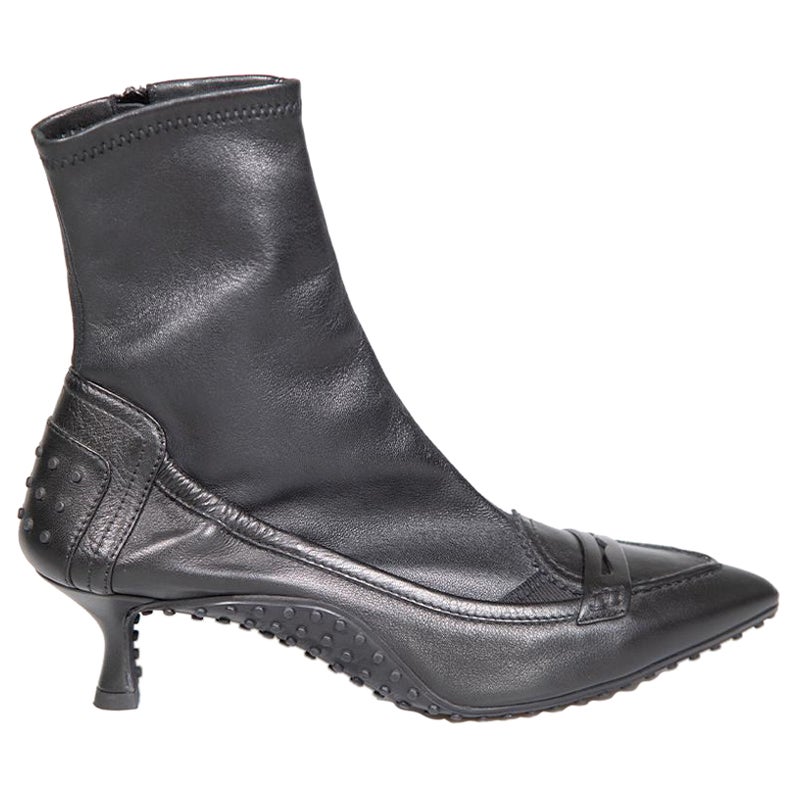 Tod's Black Leather Kitten Heel Boots Size IT 36 For Sale