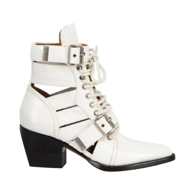 Chloé White Leather Buckle Rylee Ankle Heels Size IT 36.5 For Sale