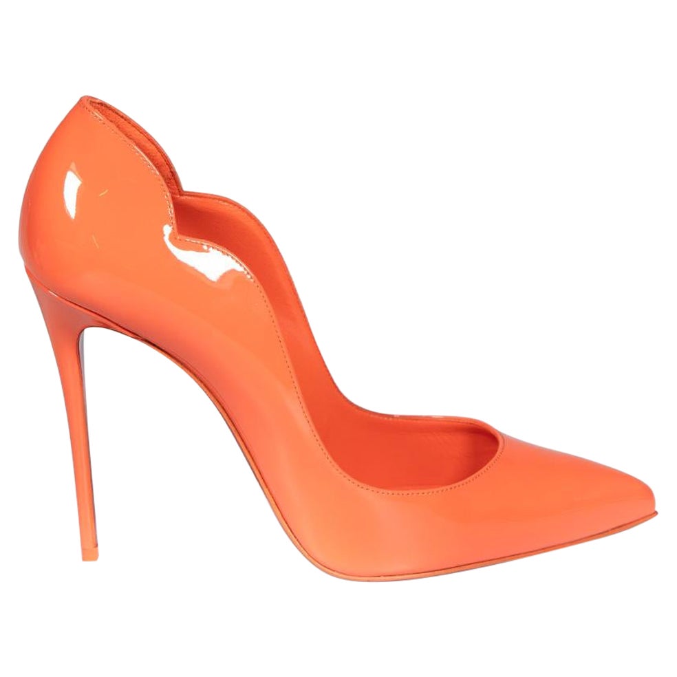 Christian Louboutin - Escarpins Hot Chick 100 vernis orange, taille IT 40 en vente