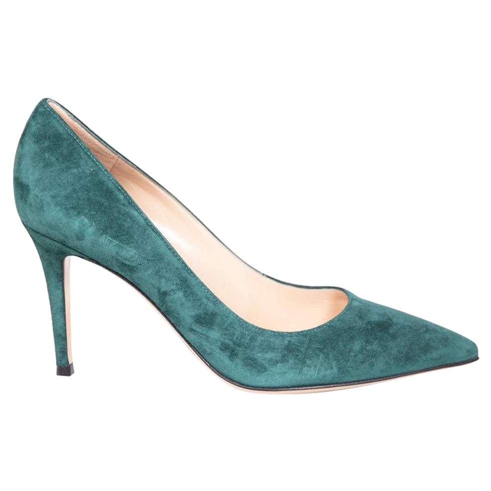 Gianvito Rossi Green Suede Pointed Toe Pumps Size IT 38 For Sale