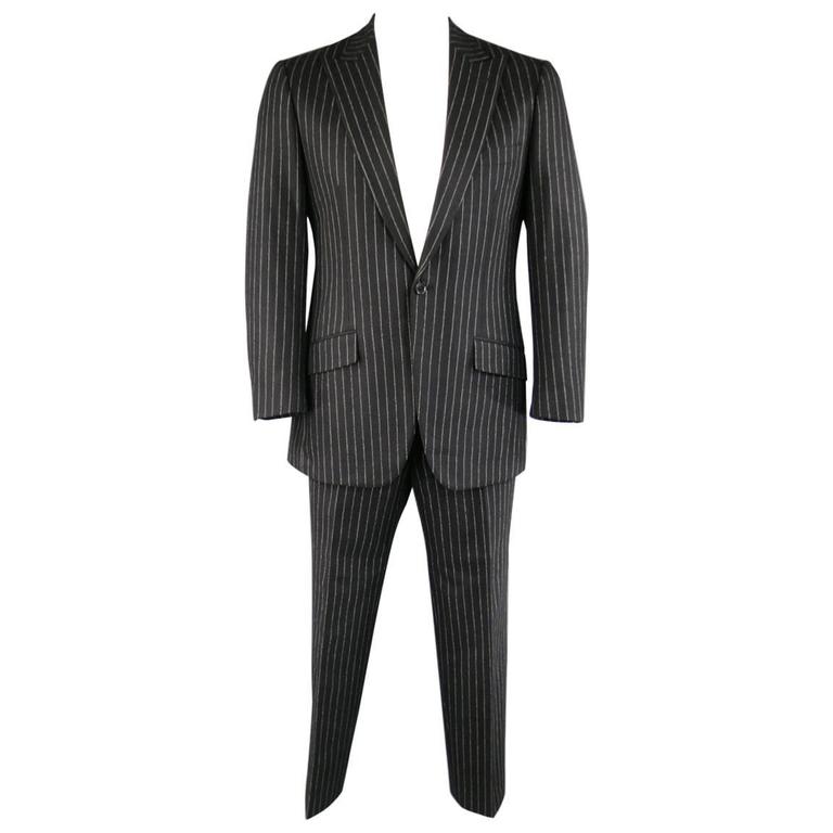 VALENTINO 42 Regular Black Chalkstripe Wool 34 30 Peak Lapel Single