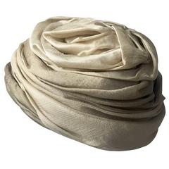 1950s Christian Dior Draped and Pleated Silk Ombre Beige Turban Hat 4