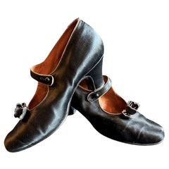 Antique Pair of Charles IX pumps Shoes in black satin - France Circa 1920-1930