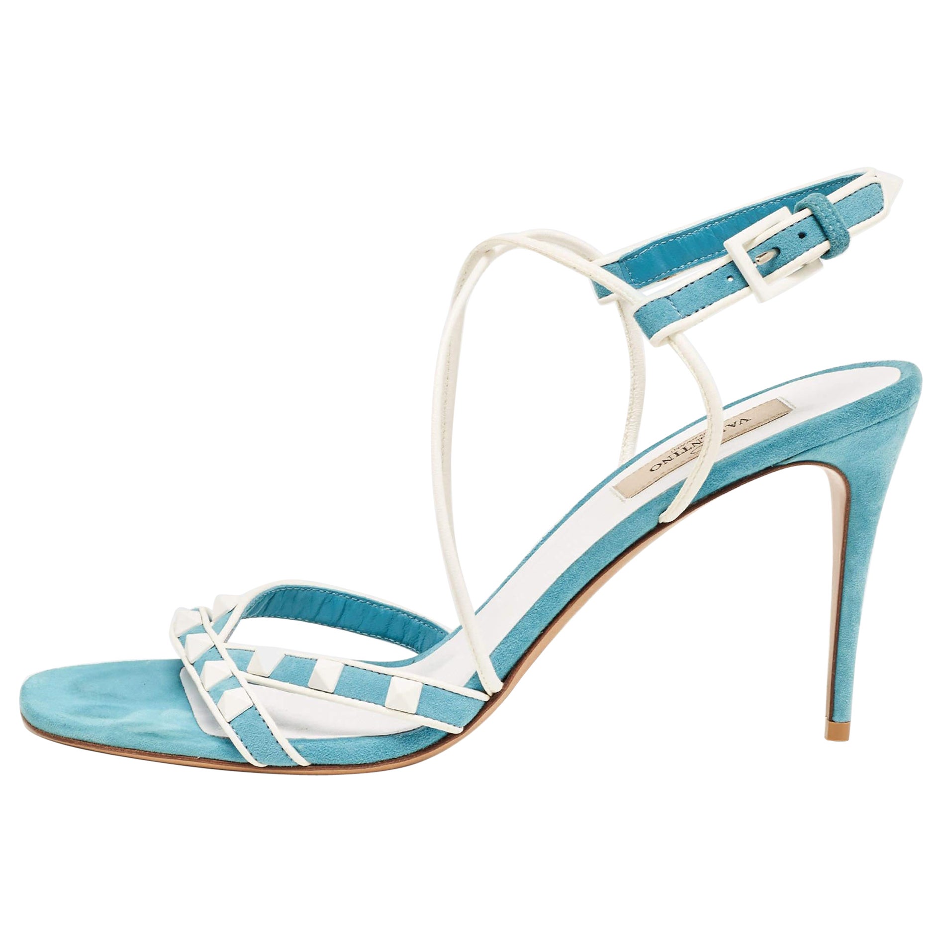 Valentino Bleu Suede Rockstud Ankle Wrap Sandals Size 40 en vente