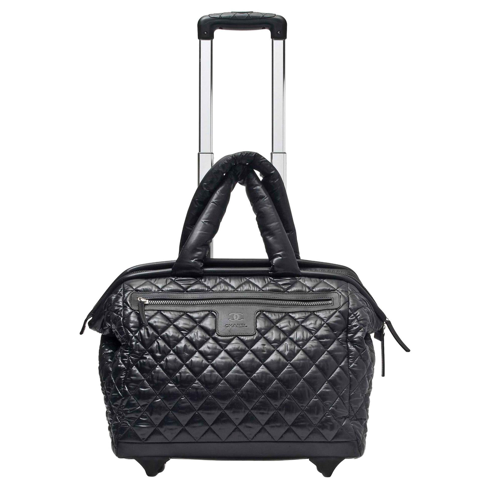 Chanel 2012 Coco Cocoon Gesteppte Fall Carry On Trolley Travel Schwarz Gepäcktasche im Angebot
