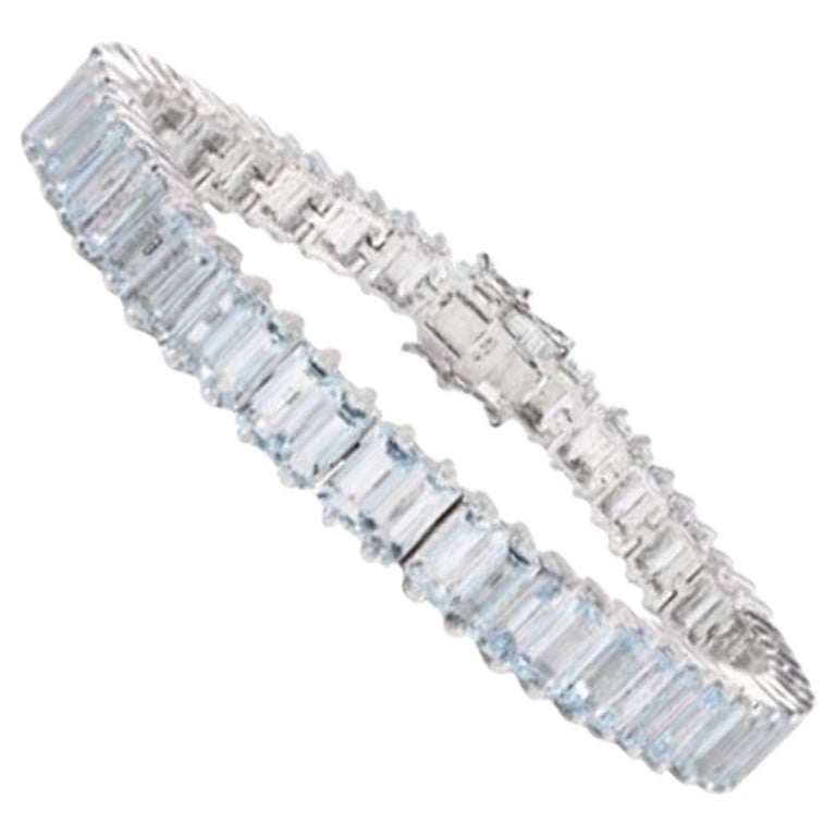 Modern 19.45 CTW Aquamarine Tennis Bracelet Made in Sterling Silver For Sale