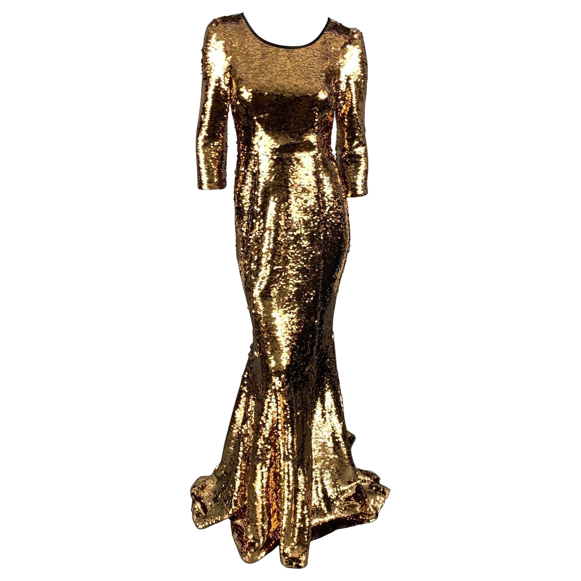 DOLCE & GABBANA Size 6 Gold & Black Sequined Polyester Mermaid-Hem Gown For Sale